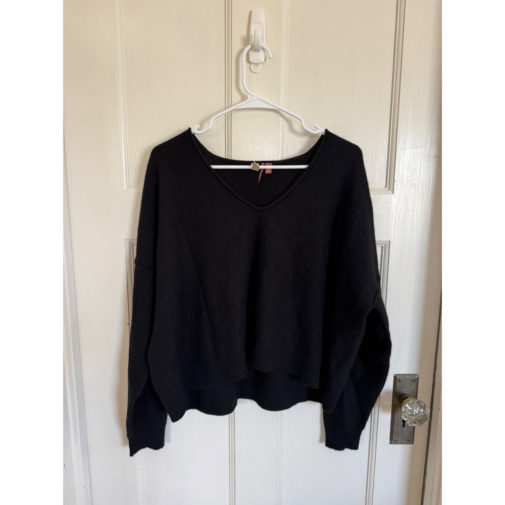 Pilcro Valani black cashmere v-neck sweater size medium